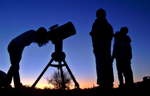Observación celeste con telescopio