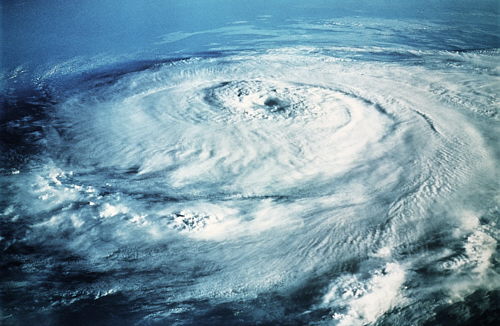 Formación de un huracán en la atmósfera